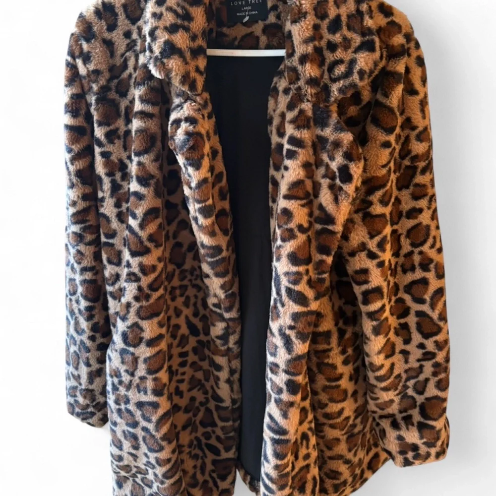 LOVE TREE Leopard Faux Fur Coat Brown Black Plush Statement Jacket Size L - Picture 1 of 7